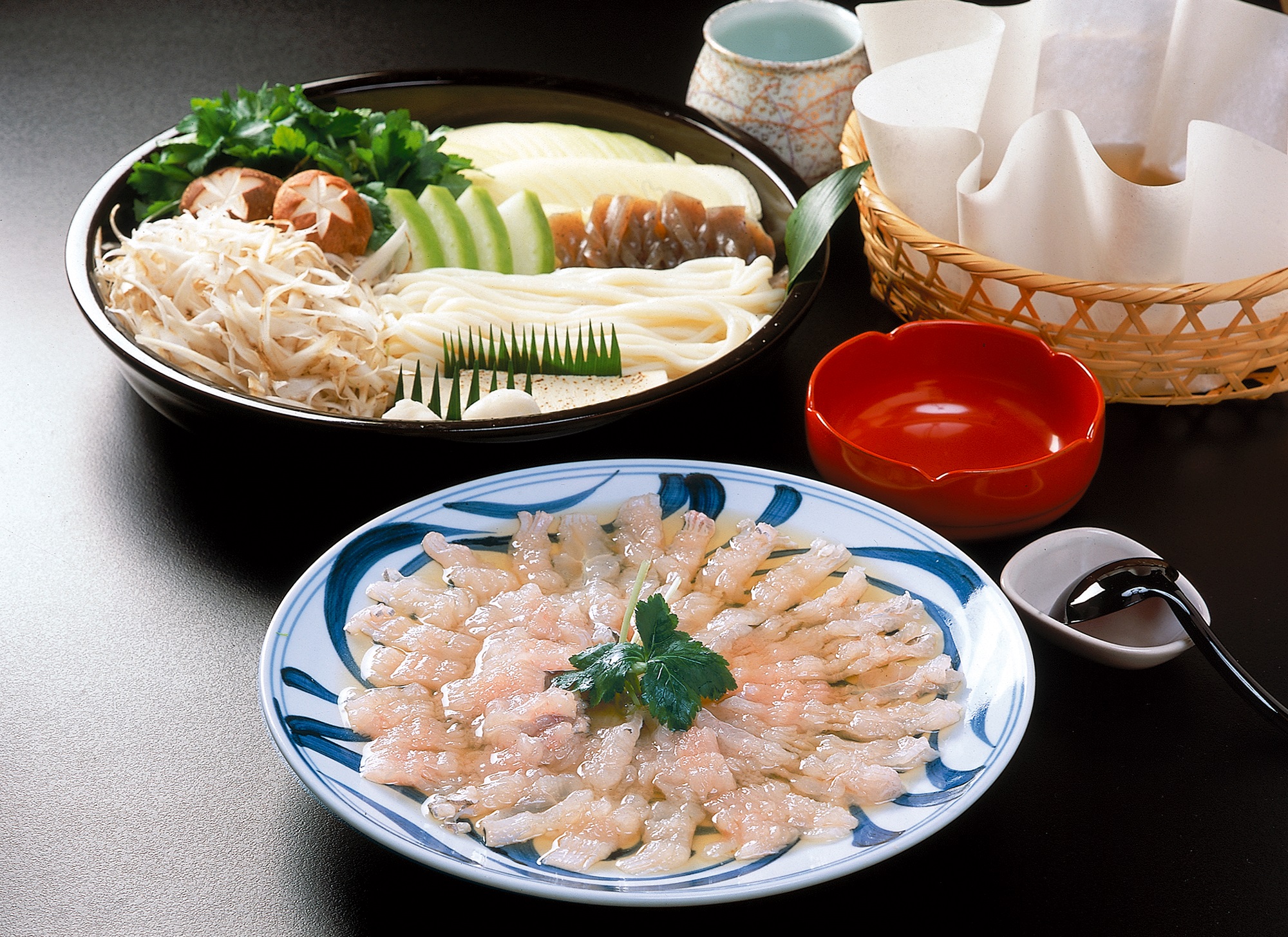 鱧すきうどん鍋 始めました